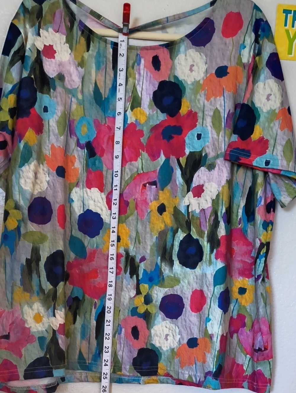 Women’s Short Sleeve Floral Scoop Neck Tee - Multicolor - Picture 5 of 5